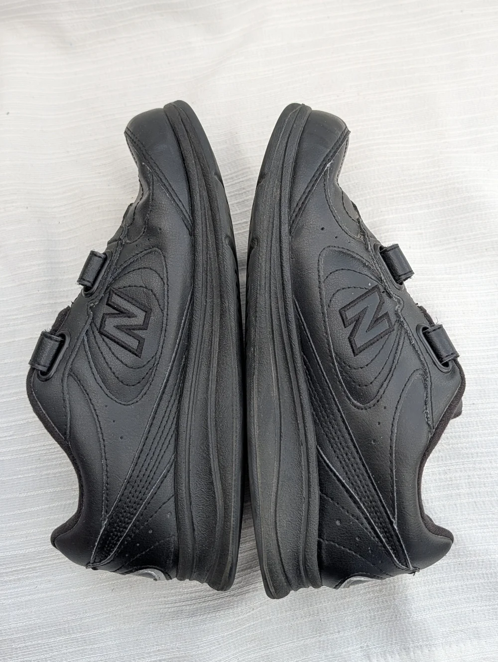New Balance Mens 577 Walking Shoe, Black Size 7